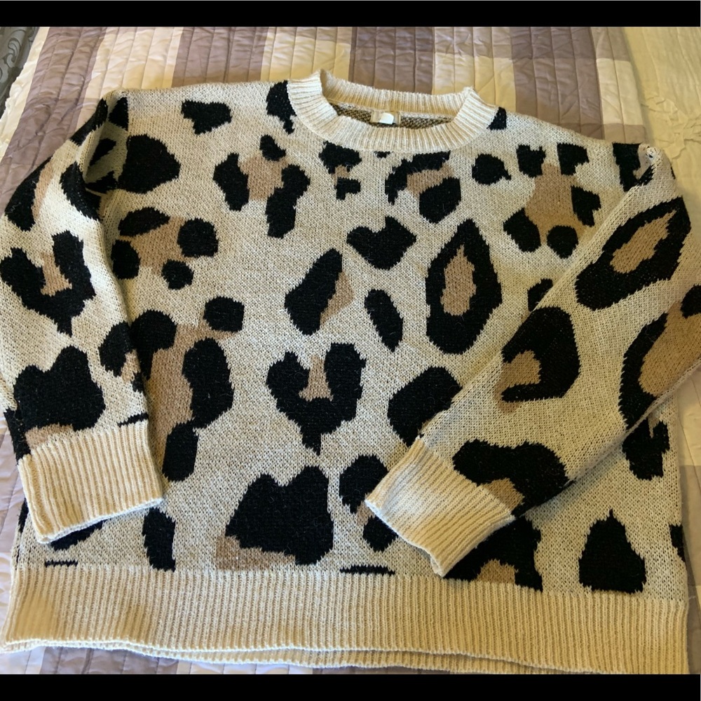 Debut sweater